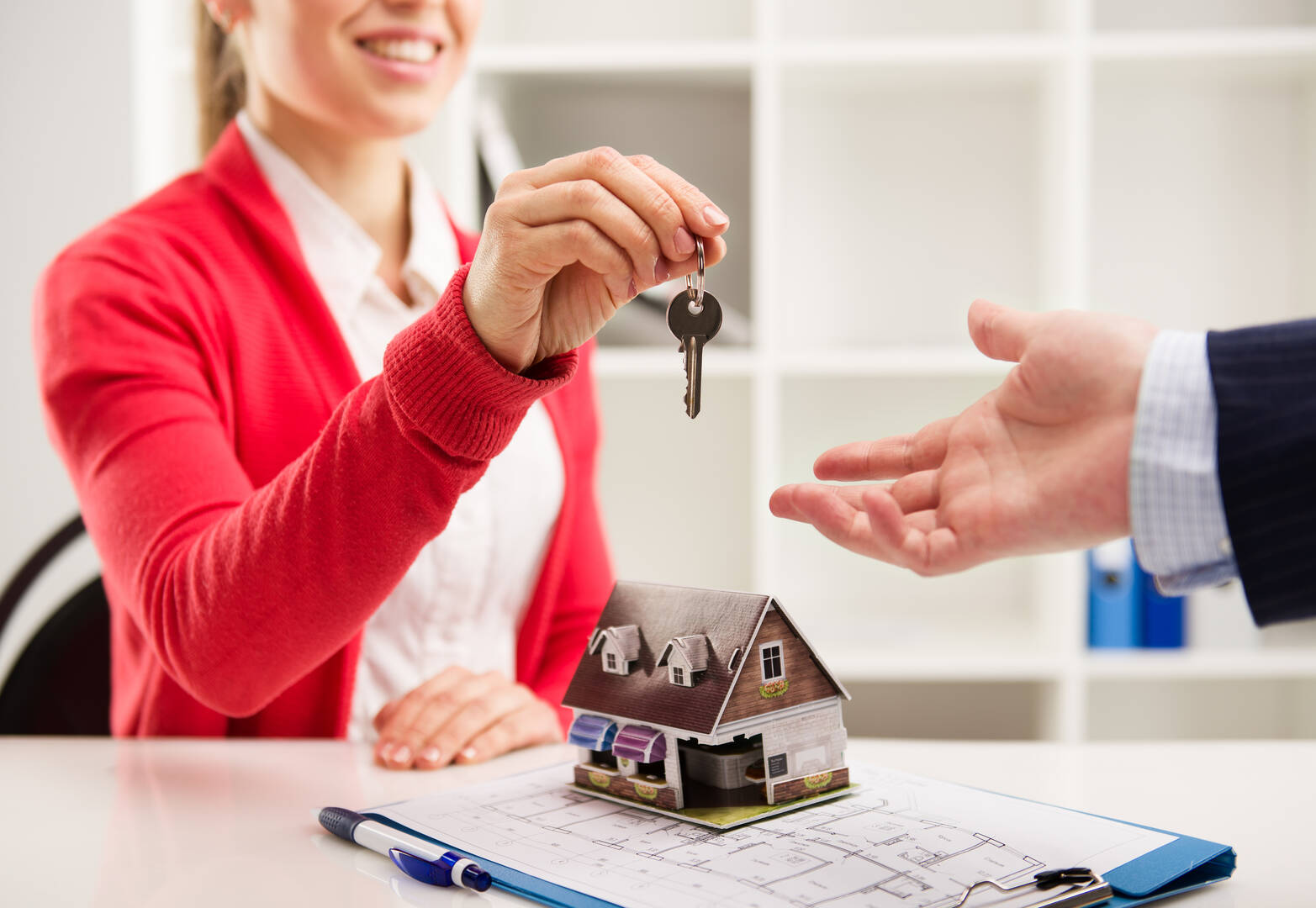 Lynn Johnsen - Boca Bayou Real Estate Specialist