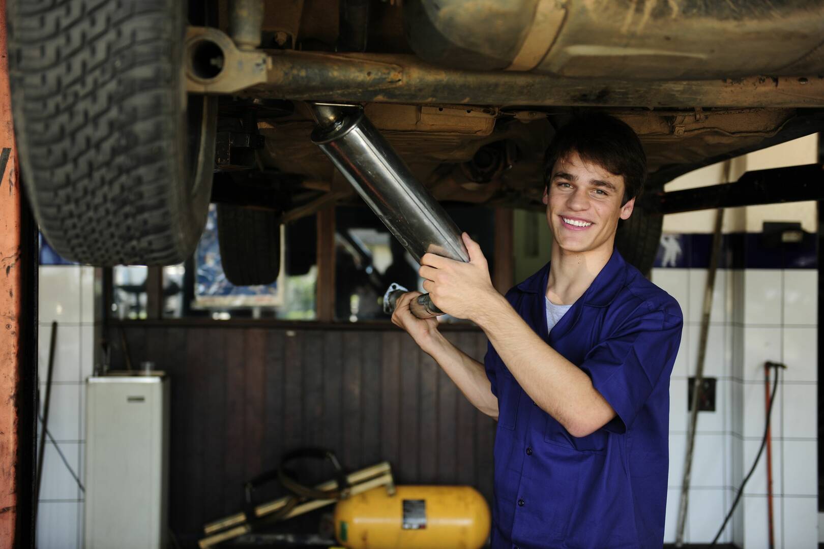 Memorial Stereo And Auto Shop