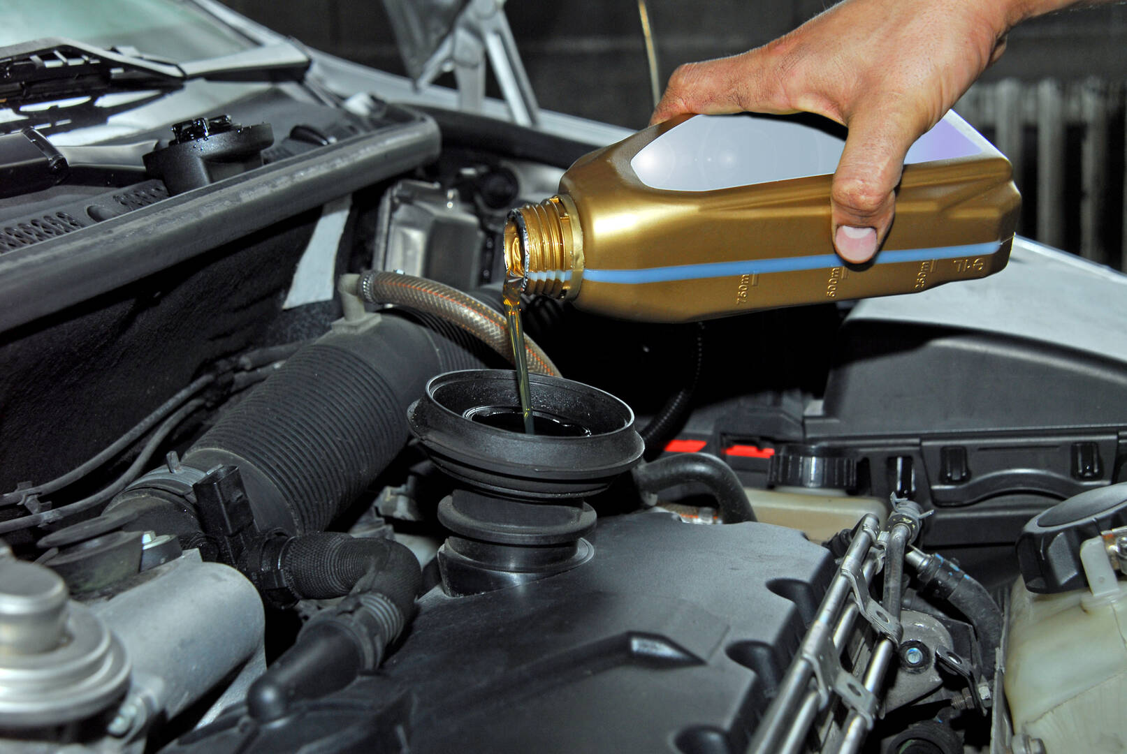Baker's Collision | Glass | Service Centers