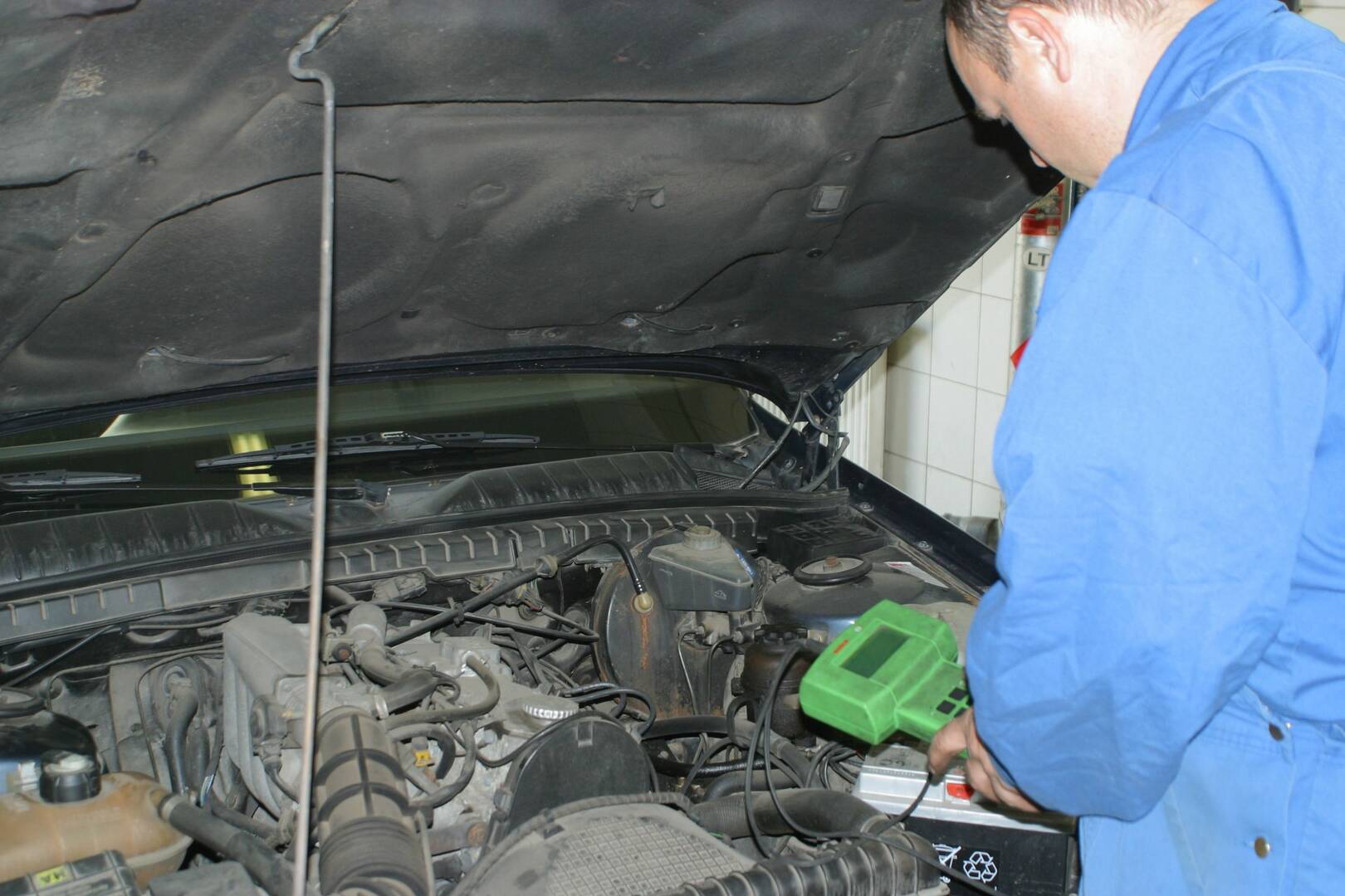 Wireless Tire Pressure Monitoring System